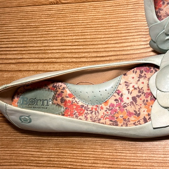 Size 6.5 Born Leather Ballet Flats - Picture 3 of 5